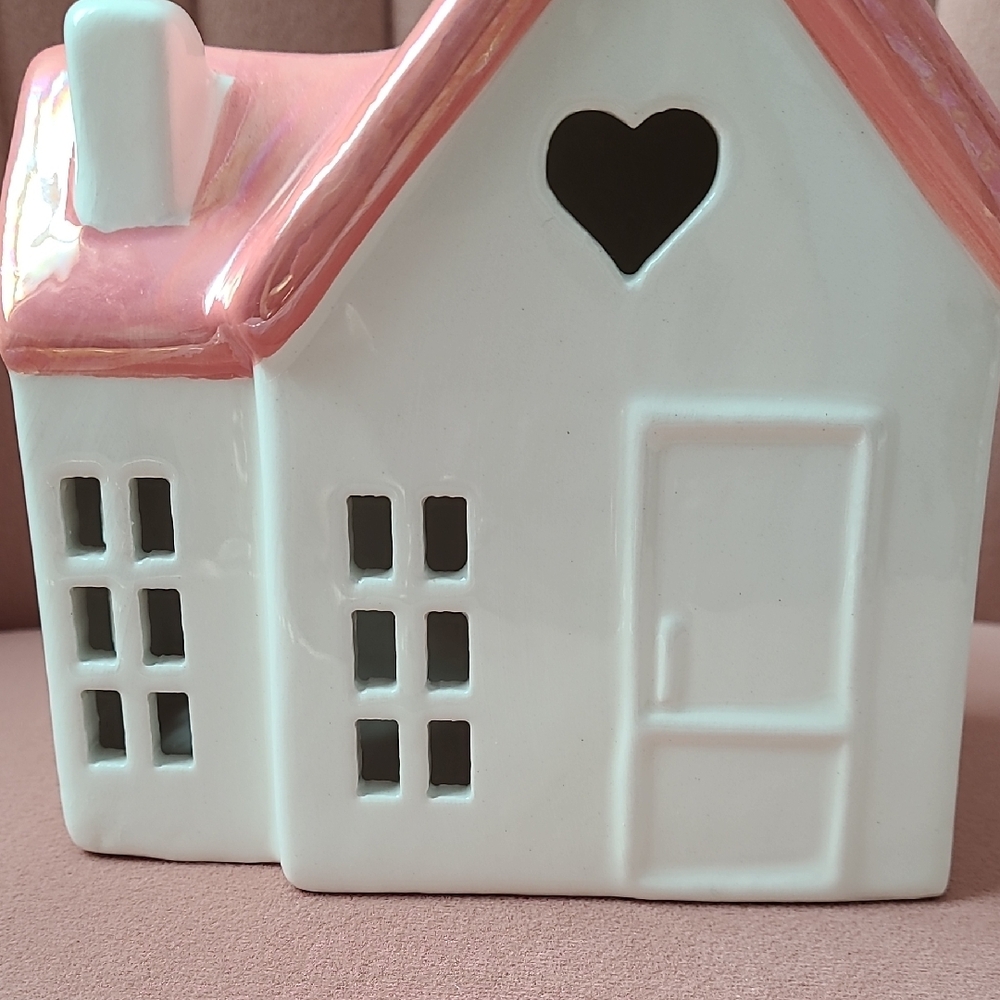 Ceramic House - Picture 5 of 12